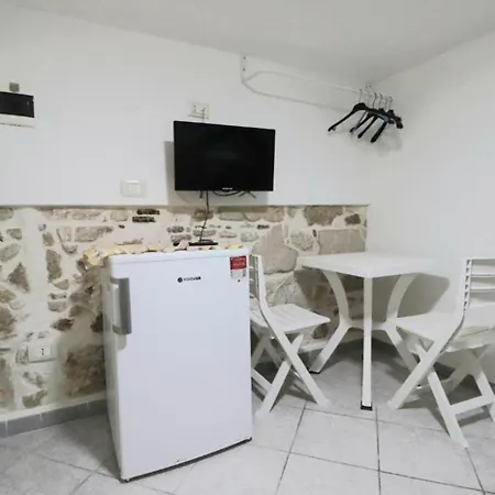 Bacchilide Room- Stanza Privata Vendégház 3*